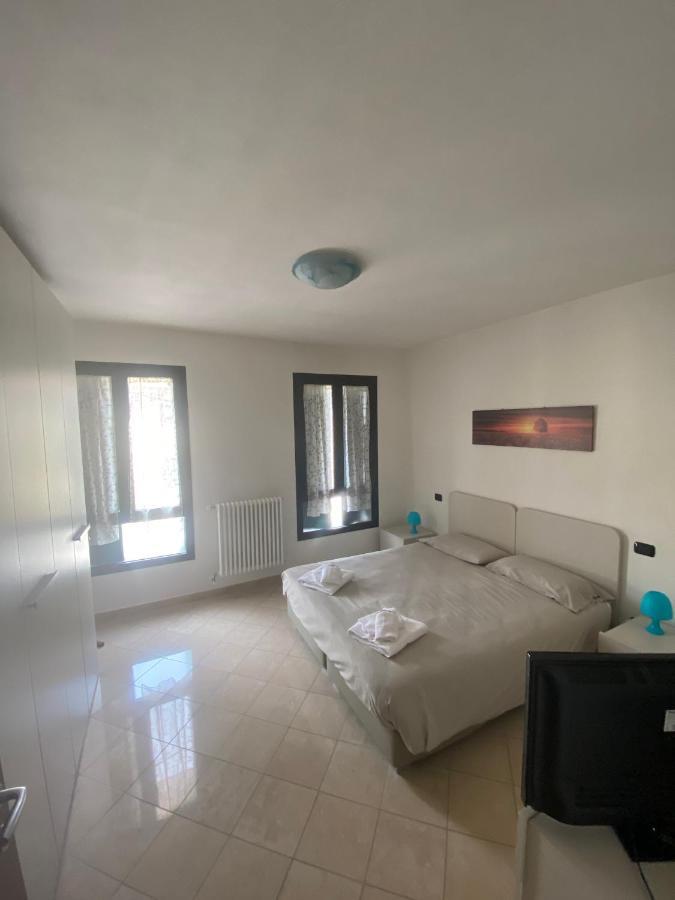 Casa Cuore - Love Pets - Fronte Ospedale Sacro Cuore Negrar Exterior foto