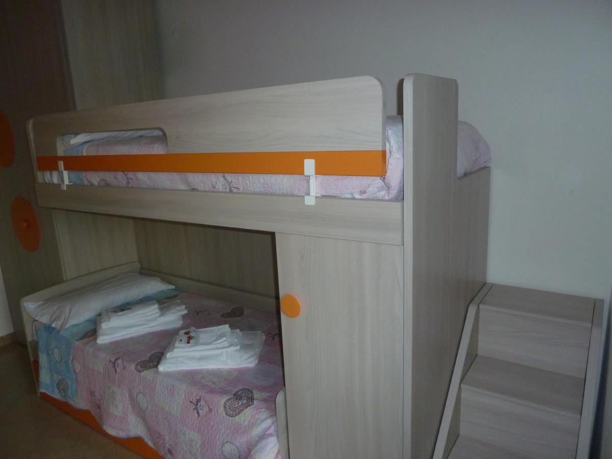 Casa Cuore - Love Pets - Fronte Ospedale Sacro Cuore Negrar Cameră foto